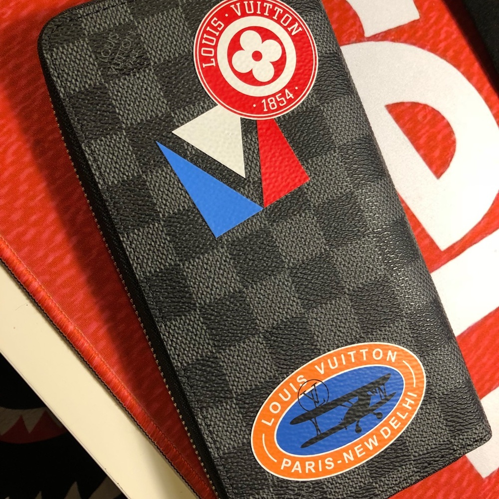LV wallet (used like couple days